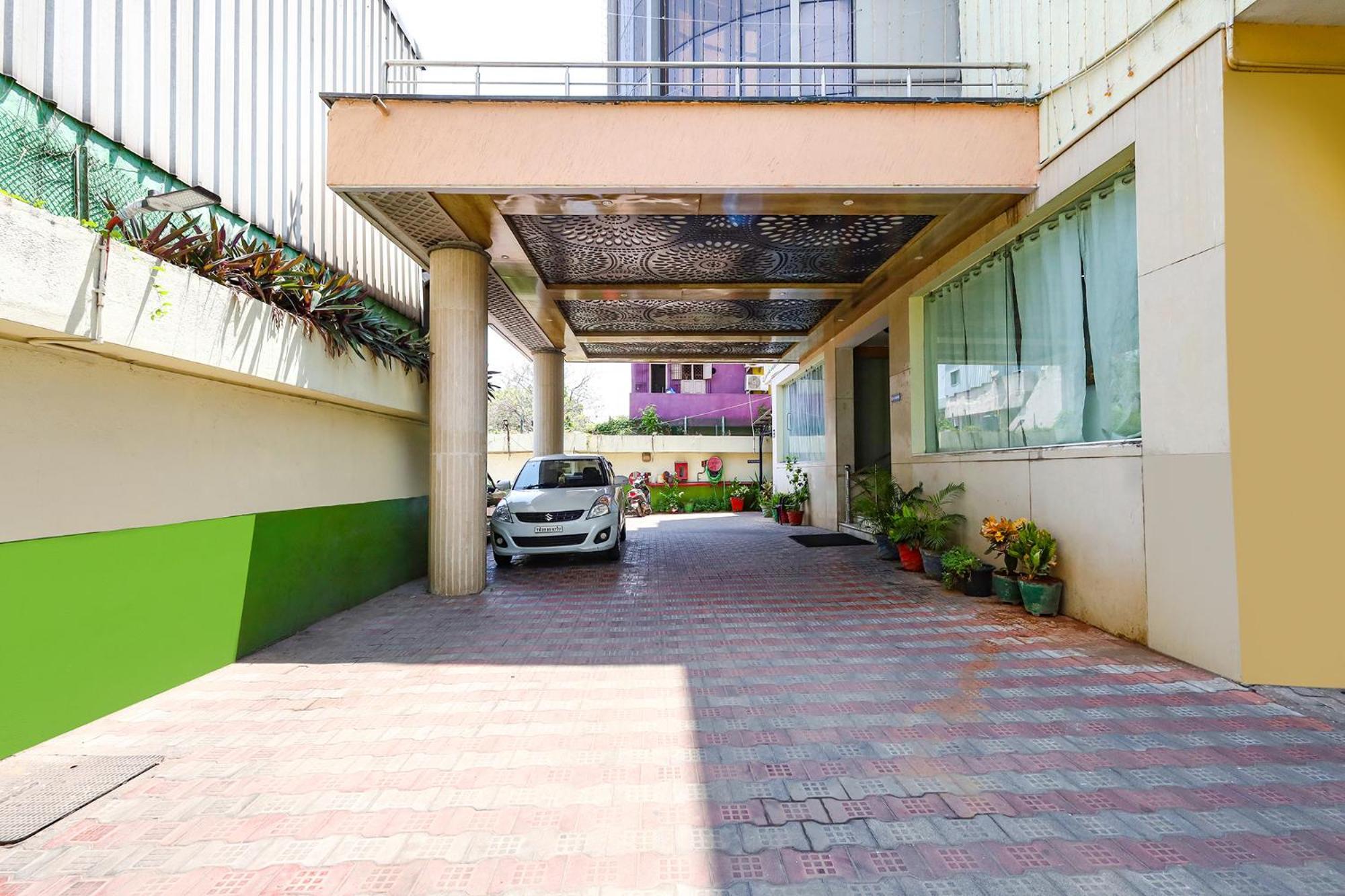 Fabhotel Prime Mahalaya Residency - Nr Pallavaram Railway Station