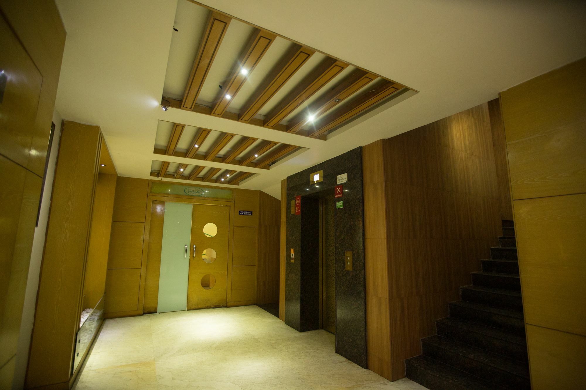 Fabhotel Prime Mahalaya Residency - Nr Pallavaram Railway Station Hotel 3*