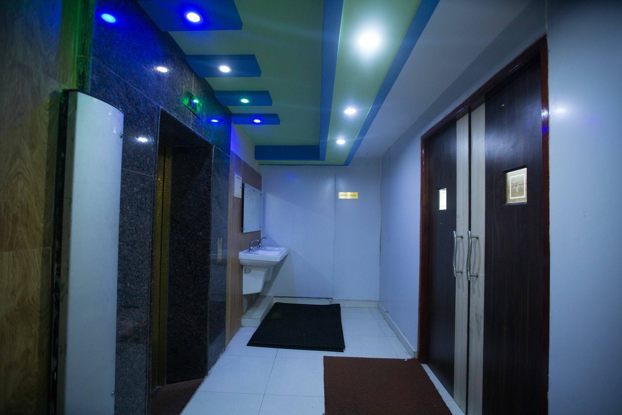 Fabhotel Prime Mahalaya Residency - Nr Pallavaram Railway Station 3* Chennai